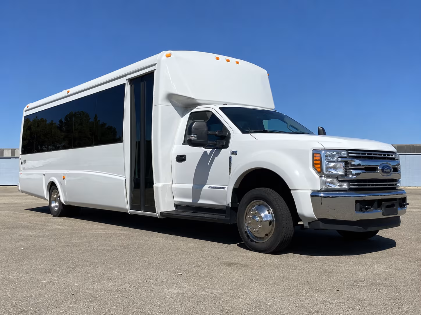 bachelorette party and group night out buses in santa barbara